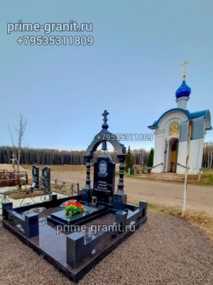 часовня из гранита