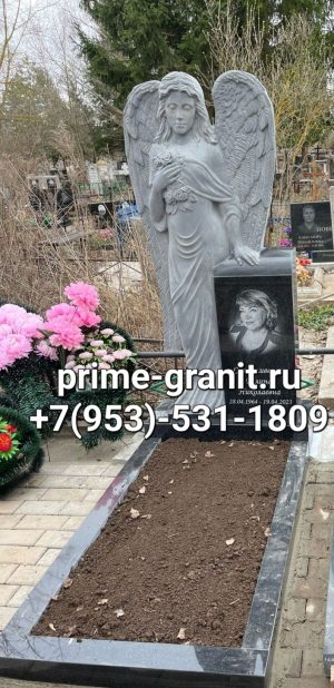 ангел из гранита